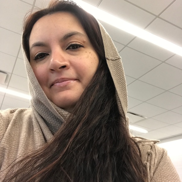 Meet your Posher, Marisol - Picture 1 of 1